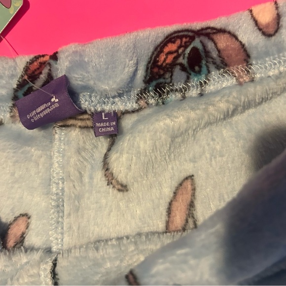 Stitch Fleece‎ Shorts - Picture 2 of 4